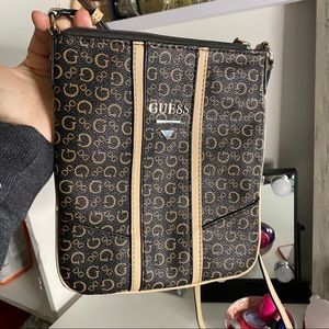 GUESS cross body purse